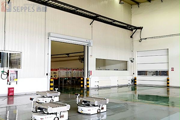 与AGV联动快速门 与AGV联动快速门